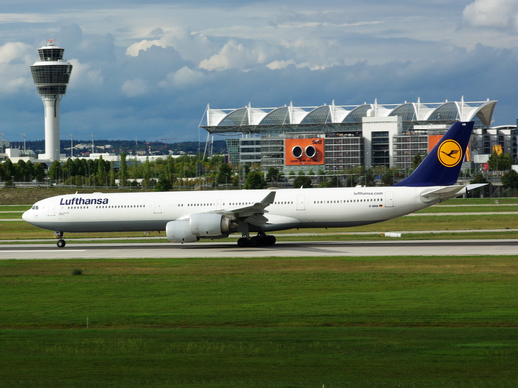 D-AIHA Lufthansa Airbus A340-642    15.09.2013

Flughafen Mnchen