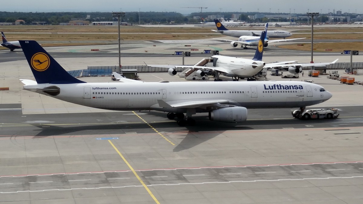 D-AIKG Lufthansa Airbus A330-343X   08.08.2013

Flughafen Frankfurt