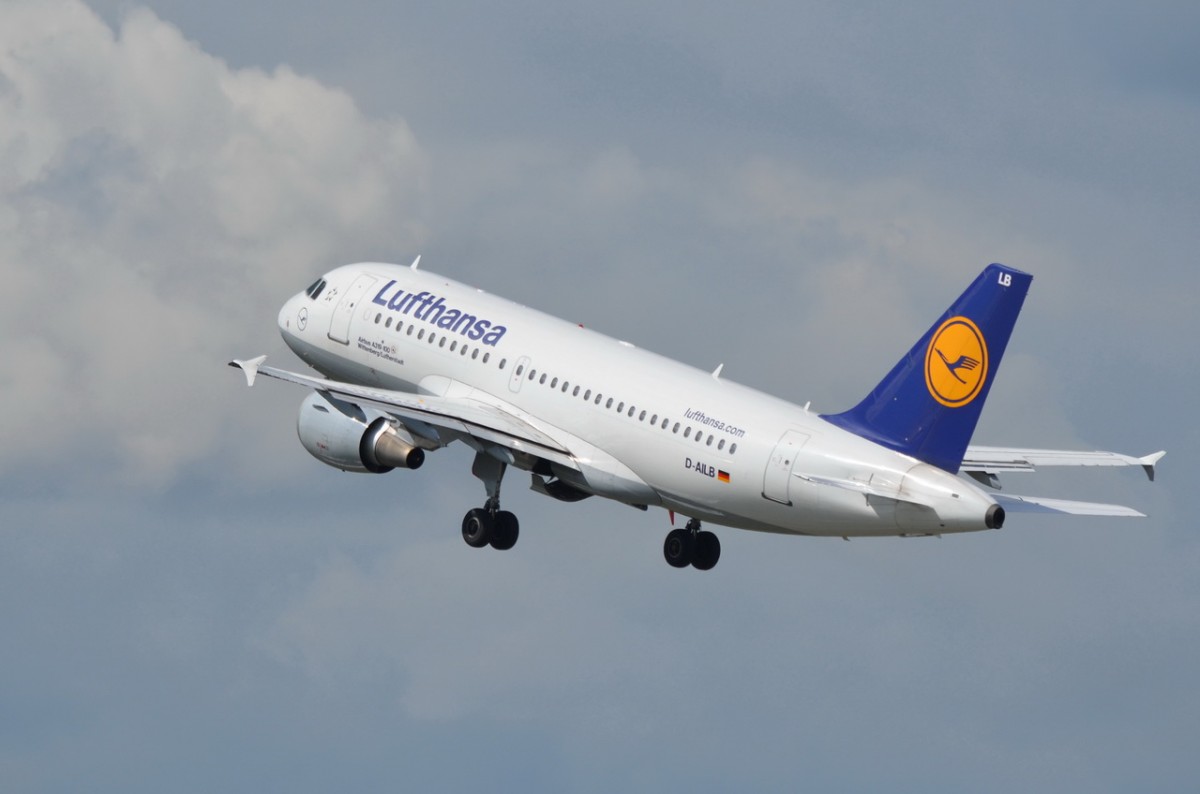 D-AILB Lufthansa Airbus A319-114   in Tegel am 20.08.2014 gestartet