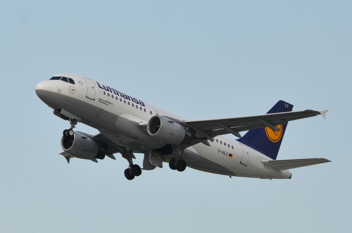 D-AILC Lufthansa Airbus A319-114  Rüsselsheim   am 11.09.2015 gestartet in München