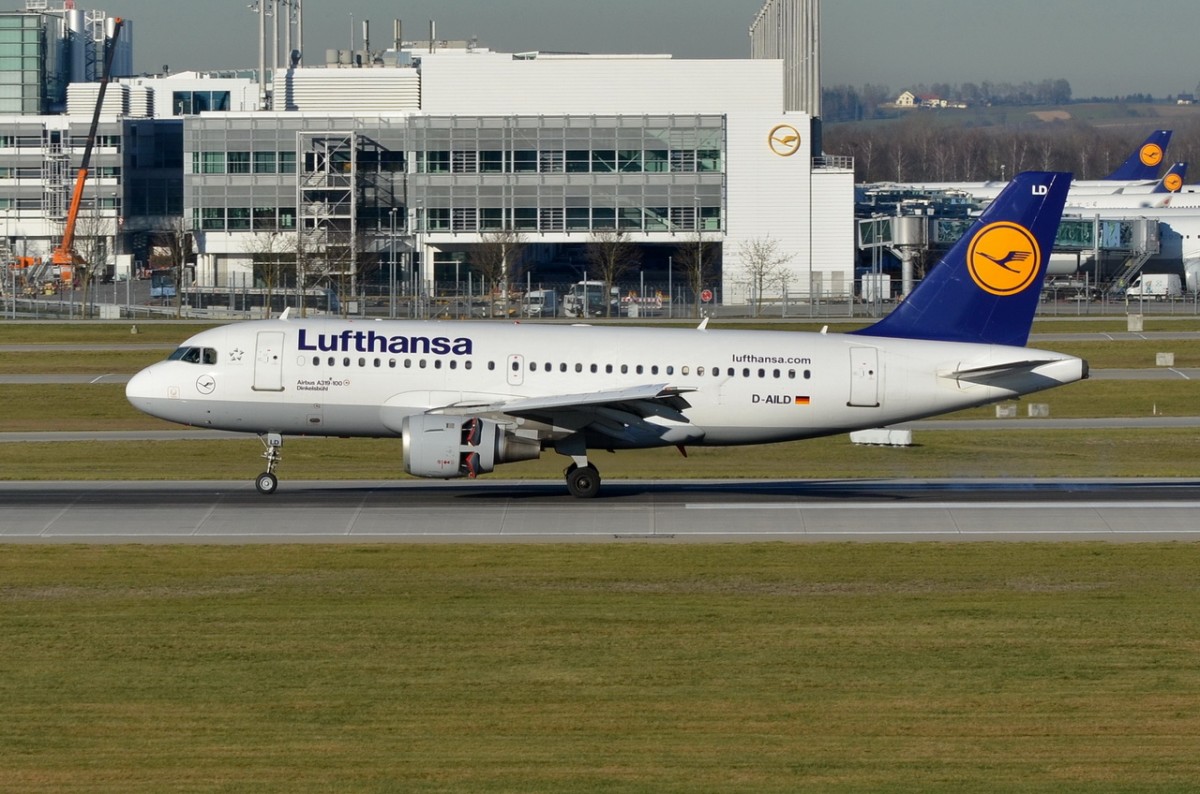 D-AILD Lufthansa Airbus A319-114  Dinkelsbühl  in München gelandet am 07.12.2015