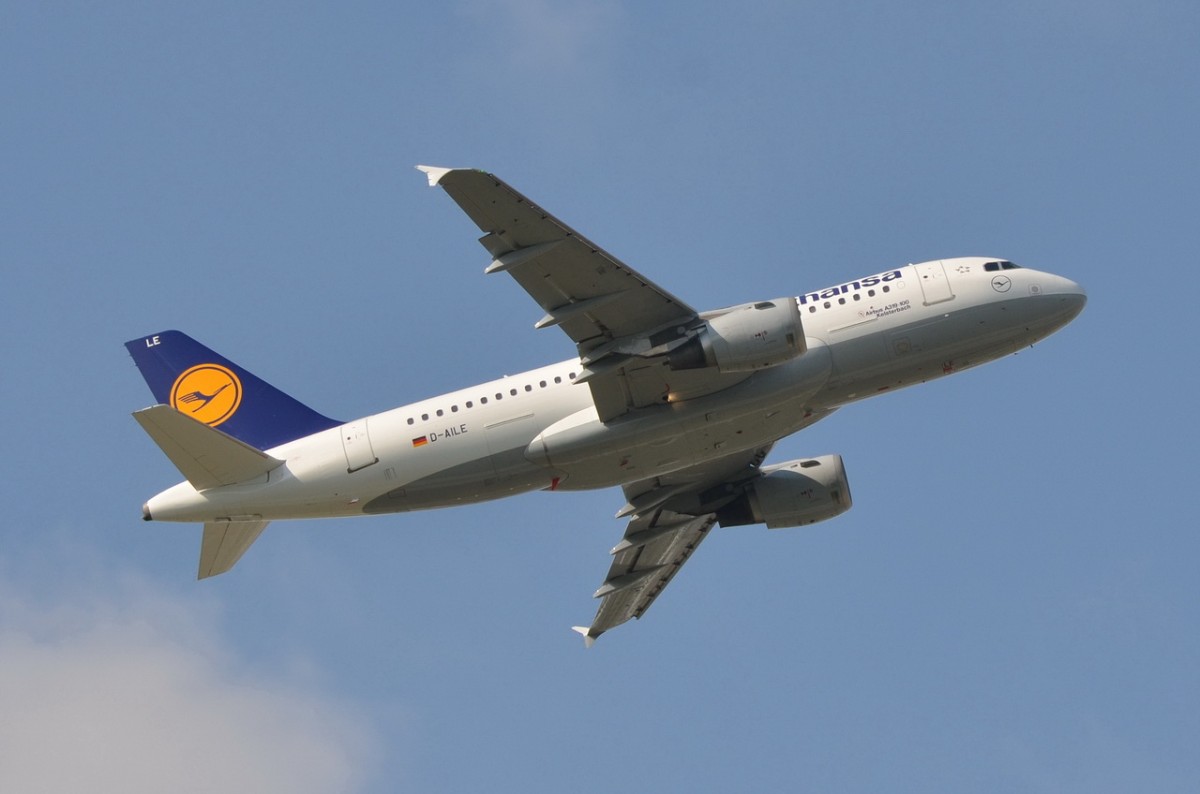 D-AILE Lufthansa Airbus A319-114  Kelsterbach   in München gestartet  10.09.2015