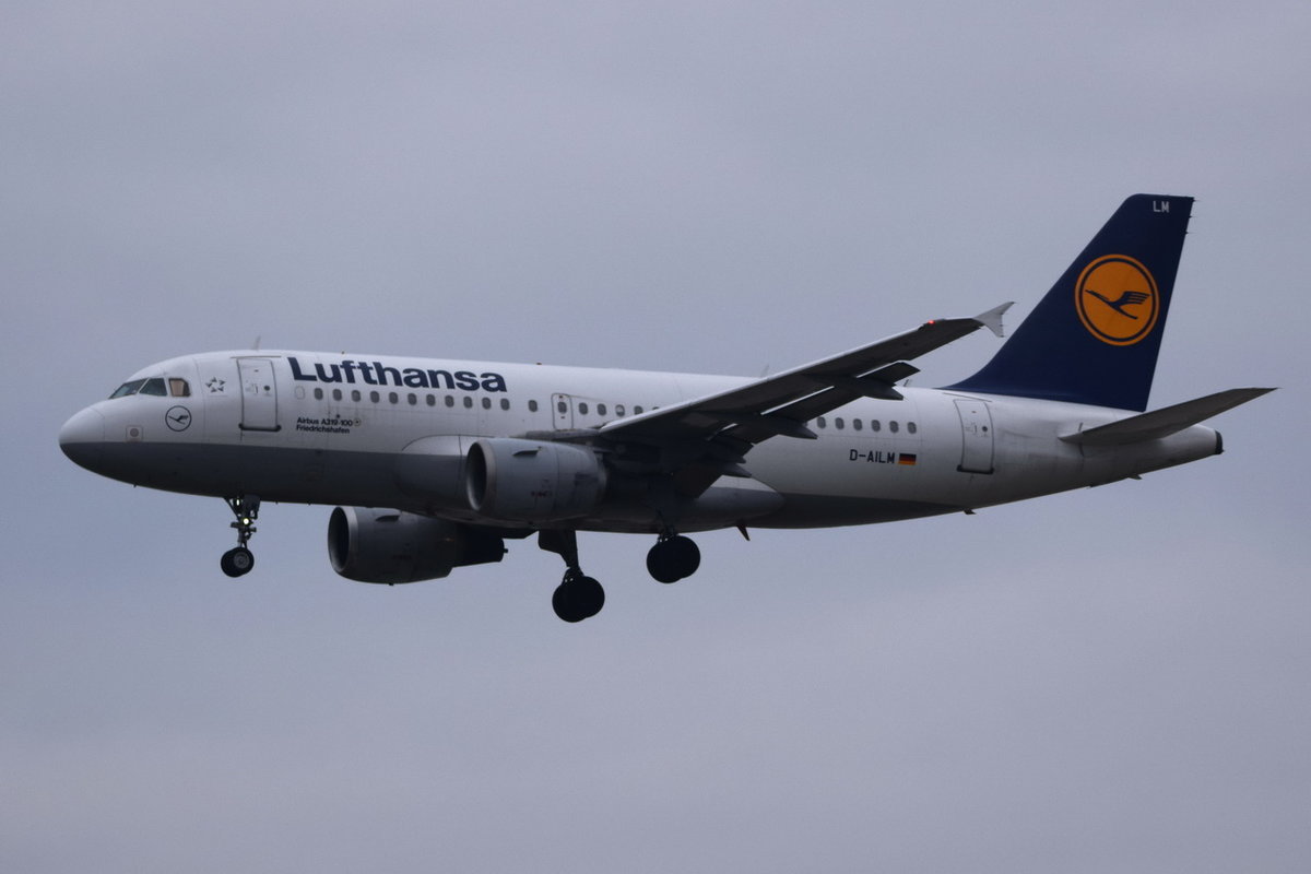 D-AILM Lufthansa Airbus A319-114  Friedrichshafen   , FRA , 06.12.2017