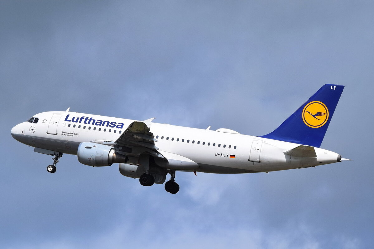 D-AILY , Lufthansa , Airbus A319-114 (Schweinfurt) ,  29.05.2022 , Berlin-Brandenburg  Willy Brandt  , BER , 
