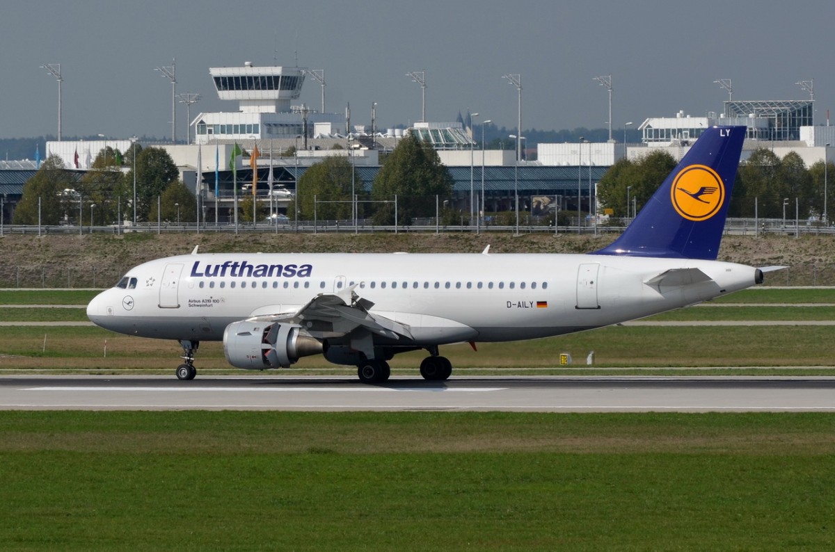 D-AILY Lufthansa Airbus A319-114  Schweinfurt   in München gelandet   11.09.2015