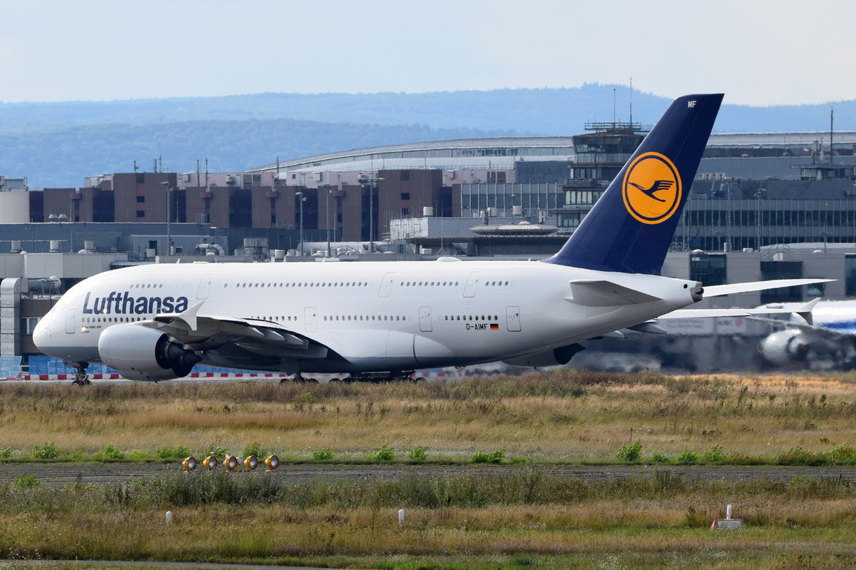 D-AIMF Lufthansa Airbus A380-841  Zürich   beim Start am 06.08.2016 in Frankfurt