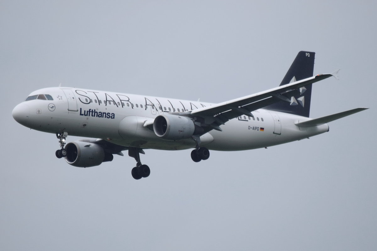 D-AIPD Lufthansa Airbus A320-211   beim Landeanflug auf München am 19.05.2016