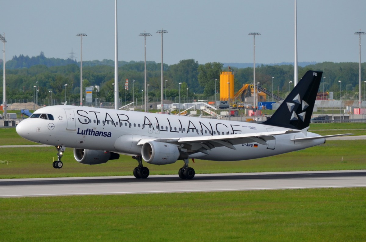 D-AIPD Lufthansa Airbus A320-211  Freiburg  in München bei der Landung  12.05.2015