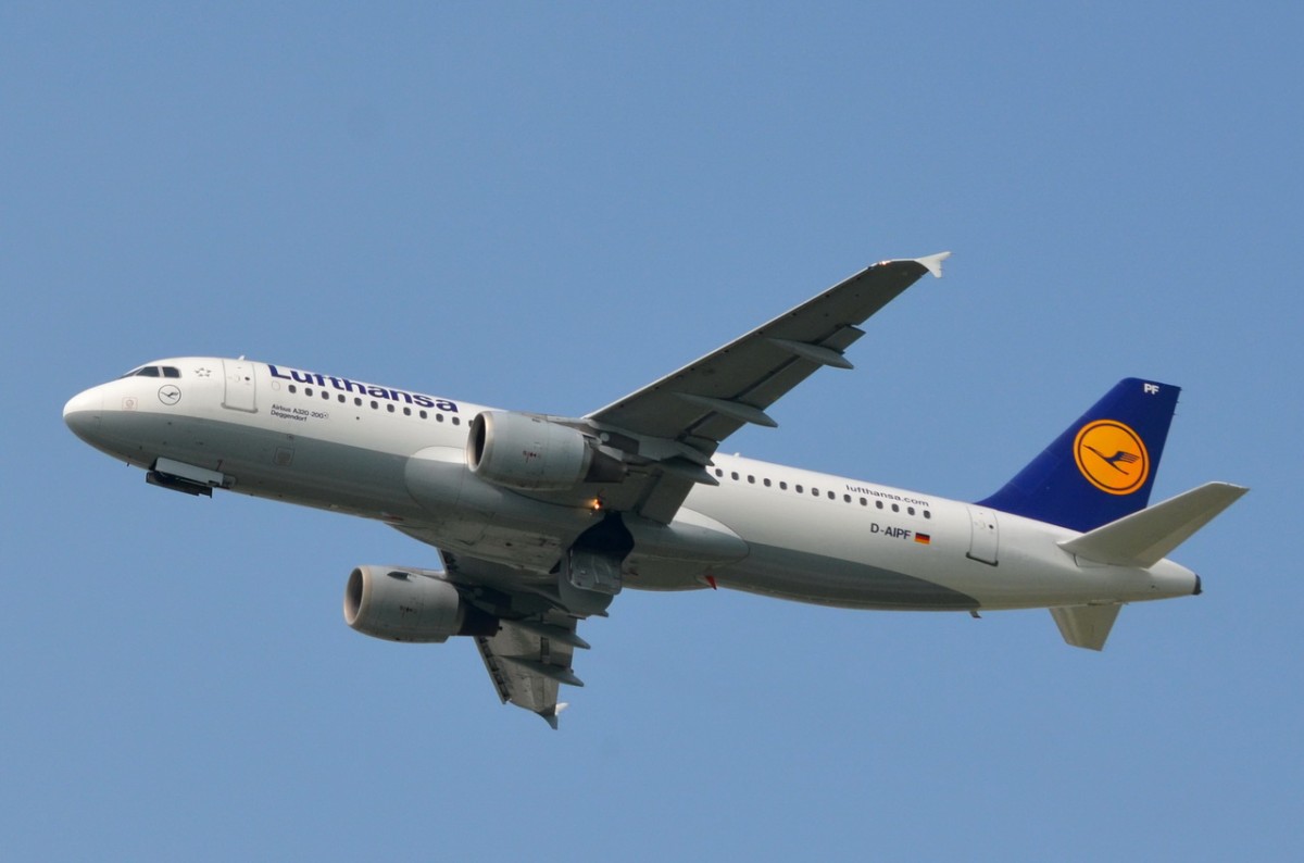 D-AIPF Lufthansa Airbus A320-211  Deggendorf   gestartet in München  13.05.2015