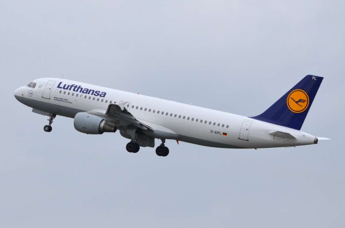 D-AIPL Lufthansa Airbus A320-211  Lugwigshafen am Rhein   in Tegel gestartet   28.07.2015