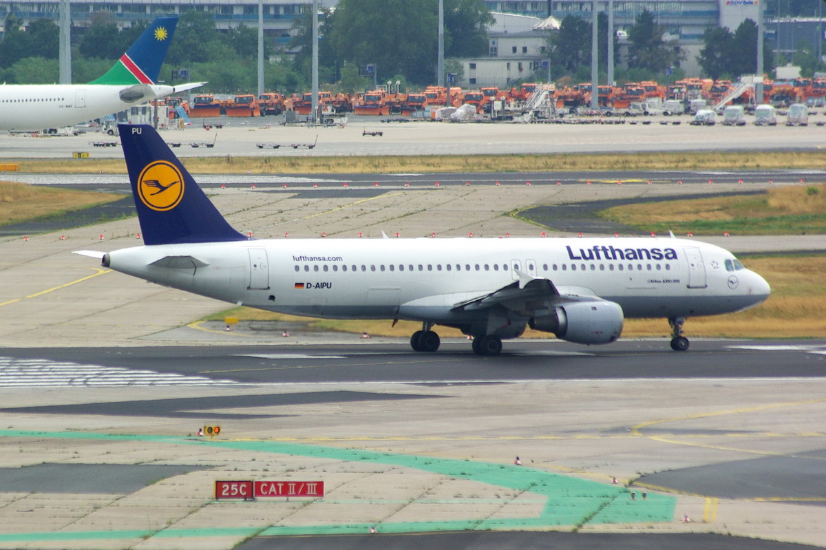 D-AIPU Lufthansa Airbus A320-211   08.08.2013

Flughafen Frankfurt