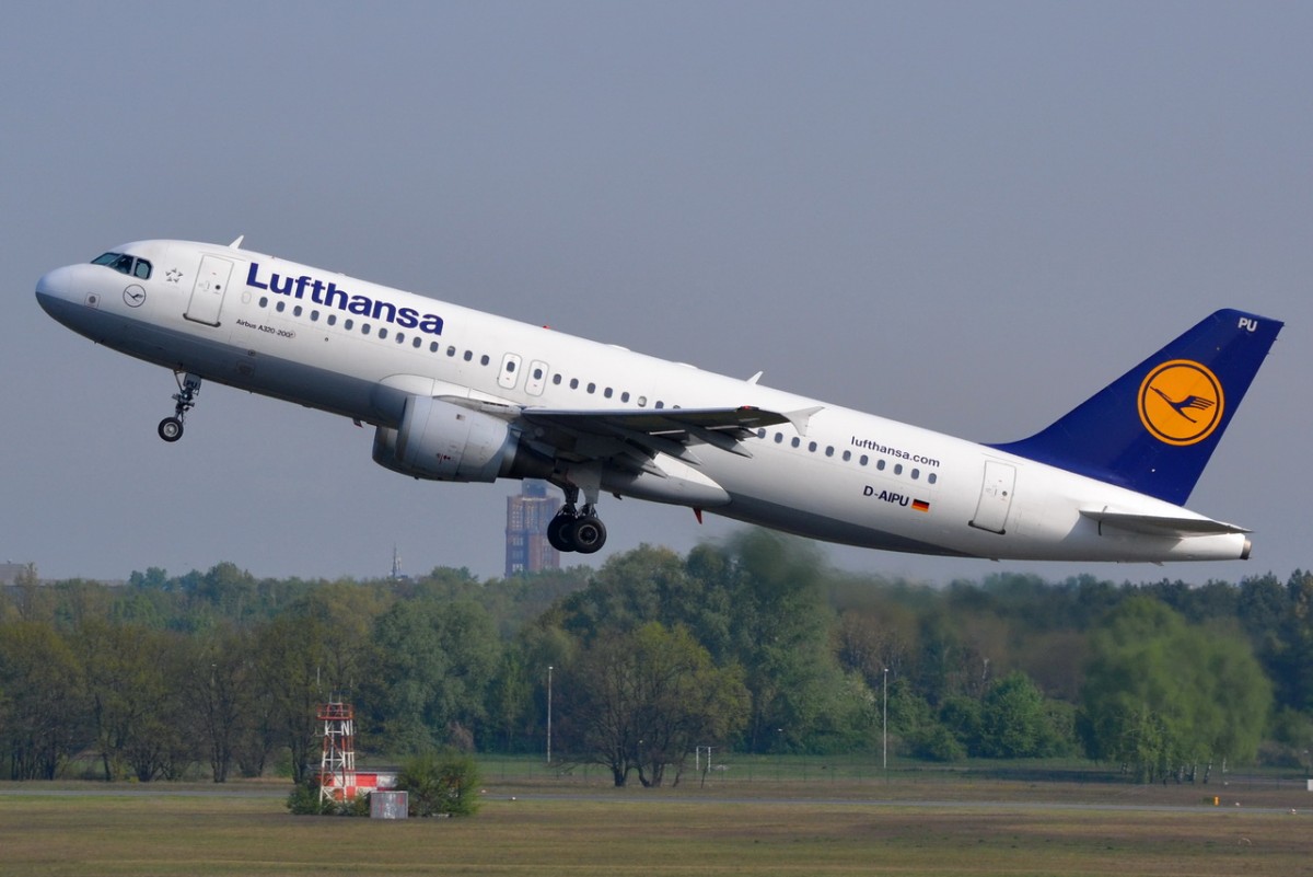 D-AIPU Lufthansa Airbus A320-211   gestartet in Tegel 23.04.2014
