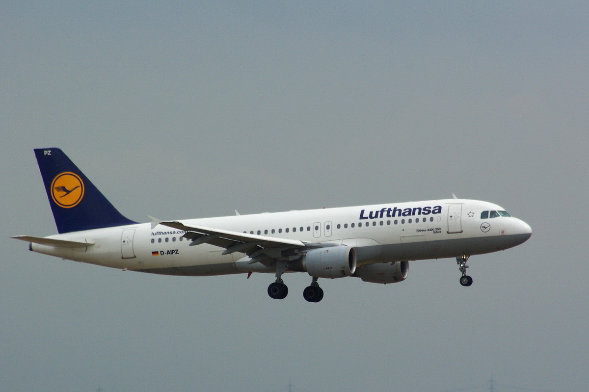 D-AIPZ Lufthansa Airbus A320-211   08.08.2013

Flughafen Frankfurt