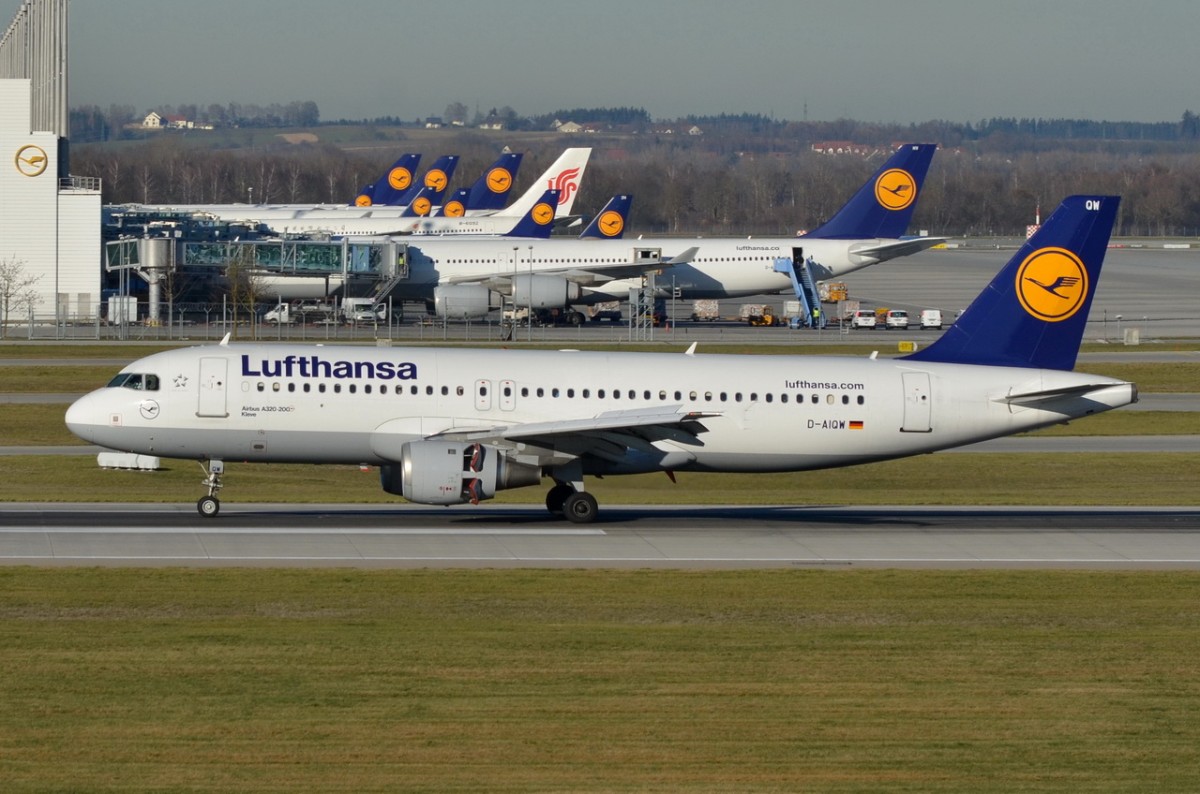 D-AIQW Lufthansa Airbus A320-211  Kleve  in München am 07.12.2015 gelandet