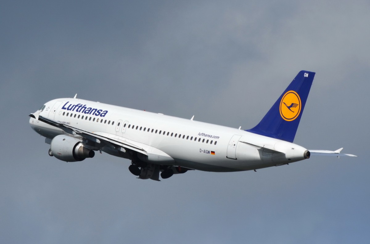 D-AIQW Lufthansa Airbus A320-211    in Tegel am 20.08.2014 gestartet