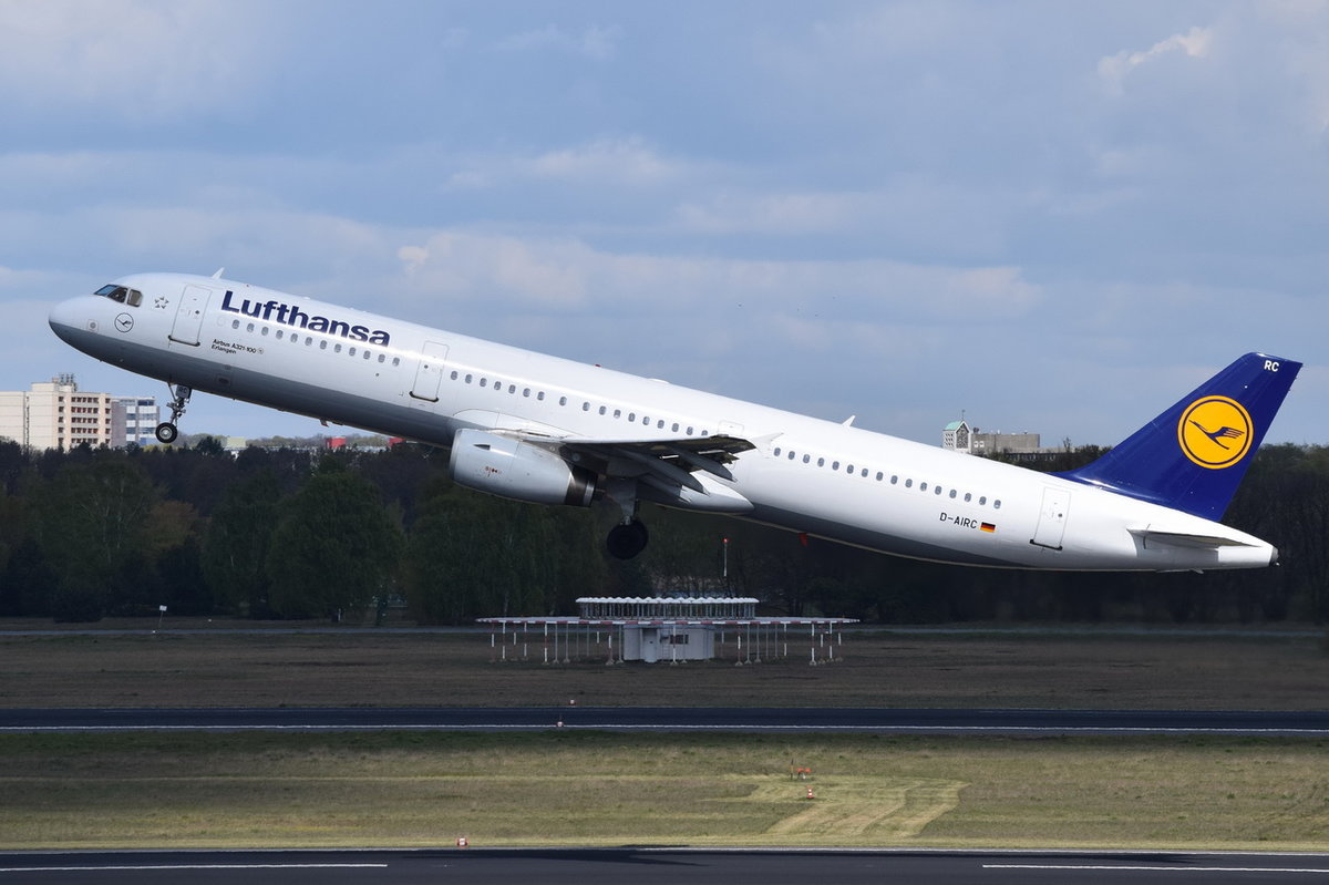 D-AIRC Lufthansa Airbus A321-131  Erlangen   , TXL , 26.04.2017