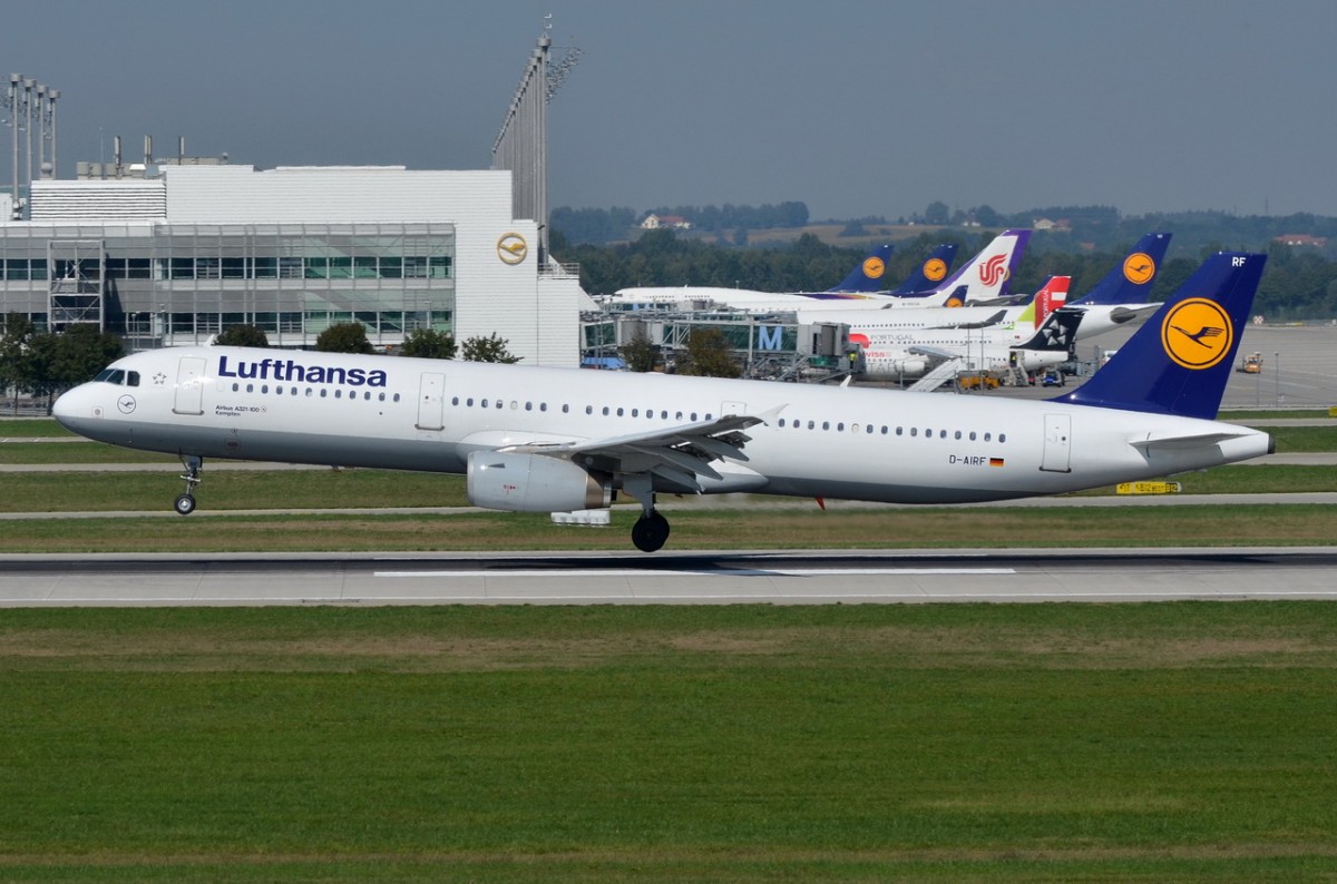 D-AIRF Lufthansa Airbus A321-131  Kempten   vor der Landung in München   11.09.2015