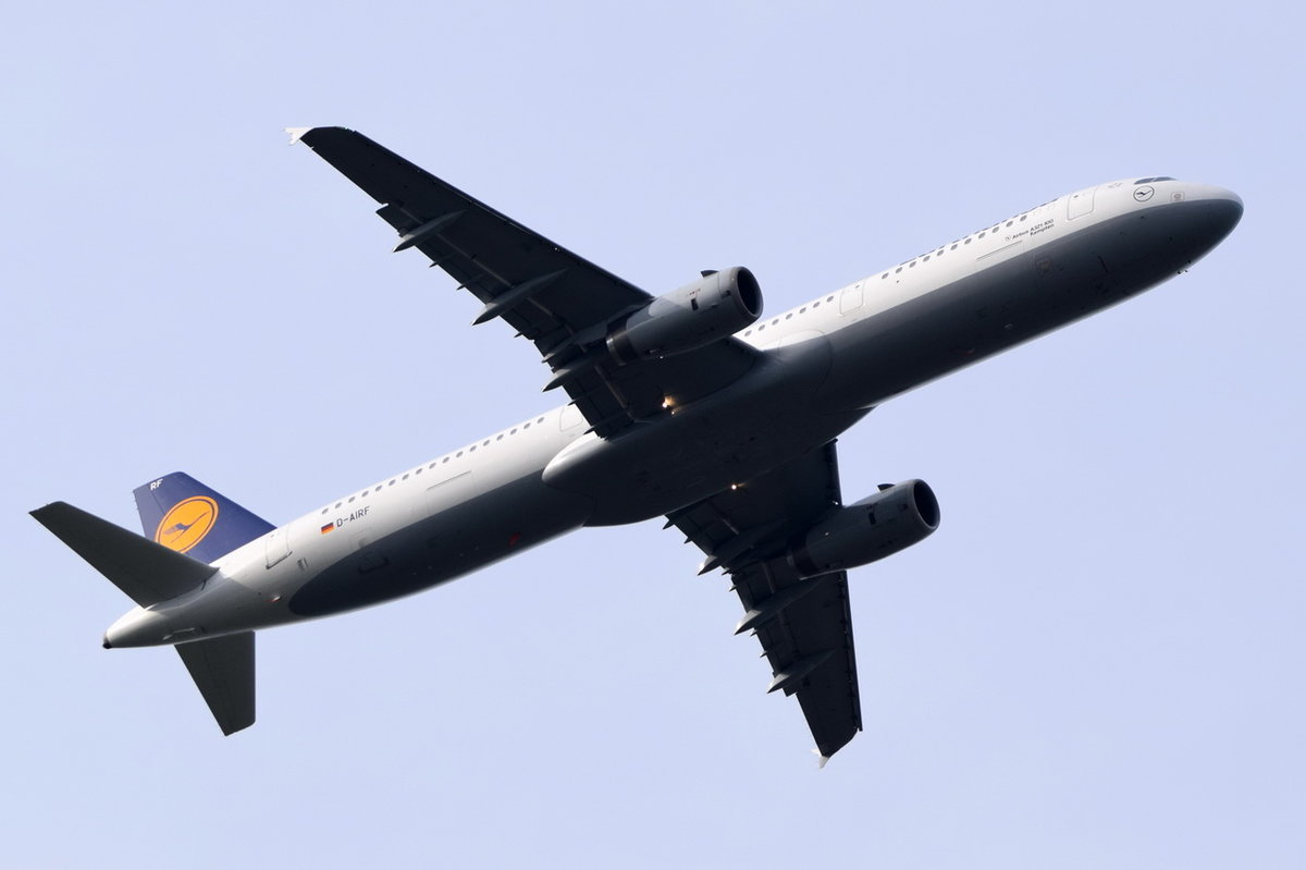 D-AIRF Lufthansa Airbus A321-131  Kempten   gestartet am 13.10.2016 in München