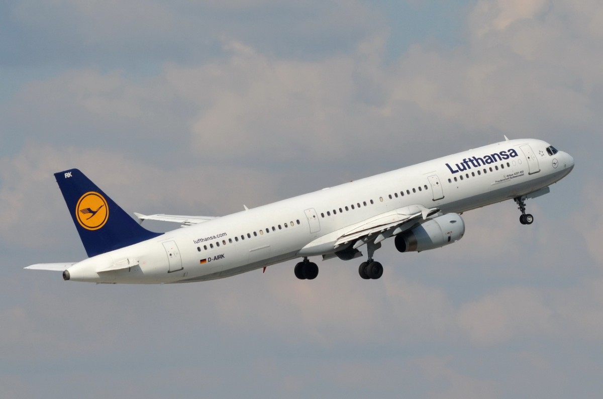D-AIRK Lufthansa Airbus A321-131  Freudenstadt/Schwarzwald  am 10.09.2015 in München gestartet