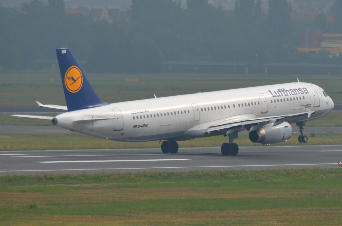 D-AIRM Lufthansa Airbus A321-131   Start in Tegel am 30.07.2014