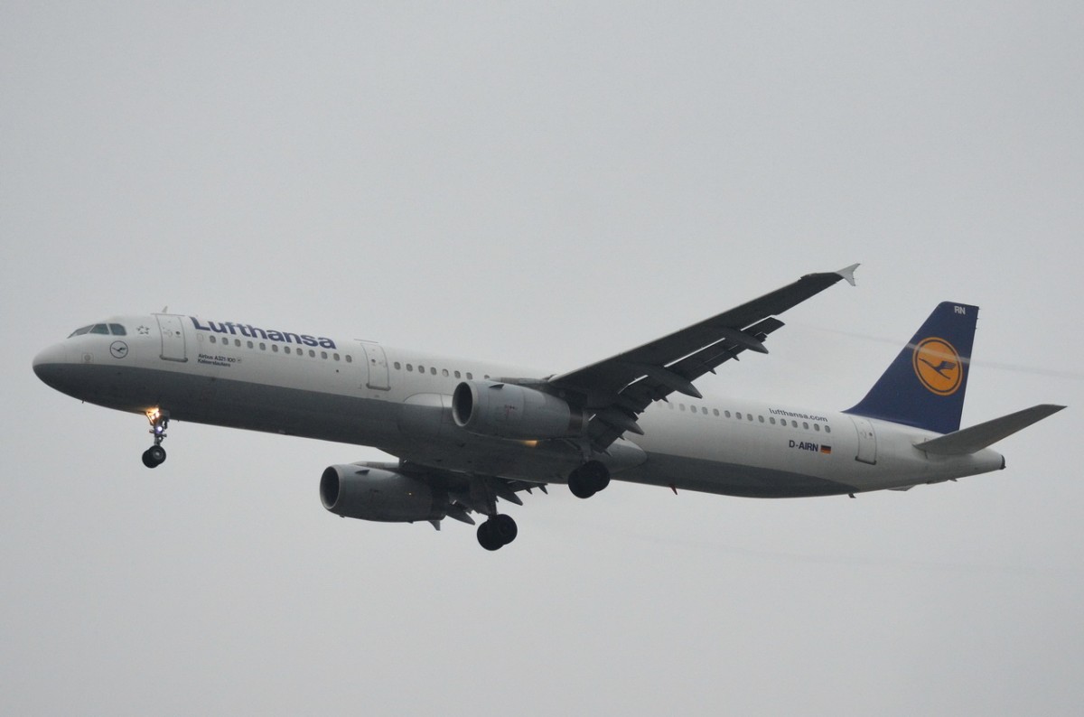 D-AIRN Lufthansa Airbus A321-131  Kaiserslautern   beim Landeanflug auf Tegel am 13.11.2014