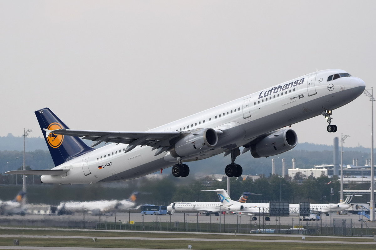 D-AIRX Lufthansa Airbus A321-131  Weimar   gestartet am 12.10.2016 in München