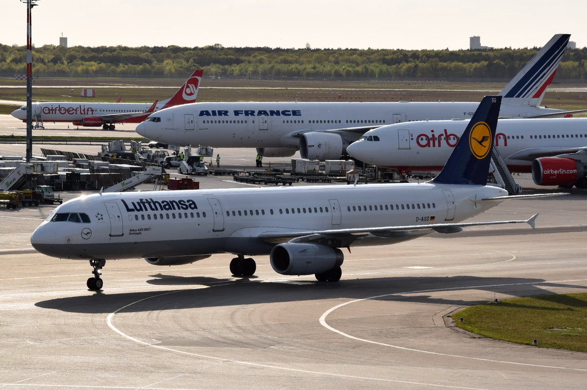 D-AISG Lufthansa Airbus A321-231  Dormagen  zum Gate in Tegel am 04.05.2016