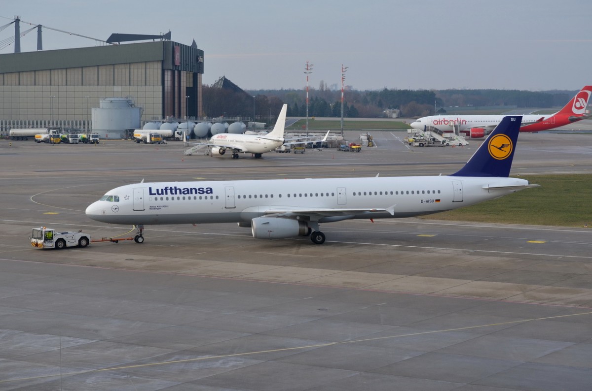 D-AISU Lufthansa Airbus A321-231  Nördlingen   in Tegel am 24.11.2015