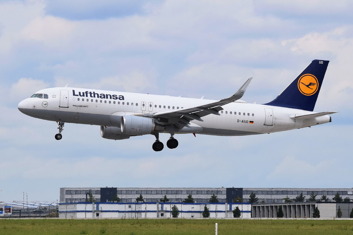 D-AIUD , Lufthansa , Airbus A320-214(WL) ,  Berlin-Brandenburg  Willy Brandt  , BER , 01.08.2021