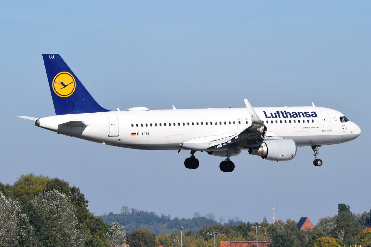 D-AIUJ , Lufthansa , Airbus A320-214(WL) ,  Berlin-Brandenburg  Willy Brandt  , BER , 09.10.2021 