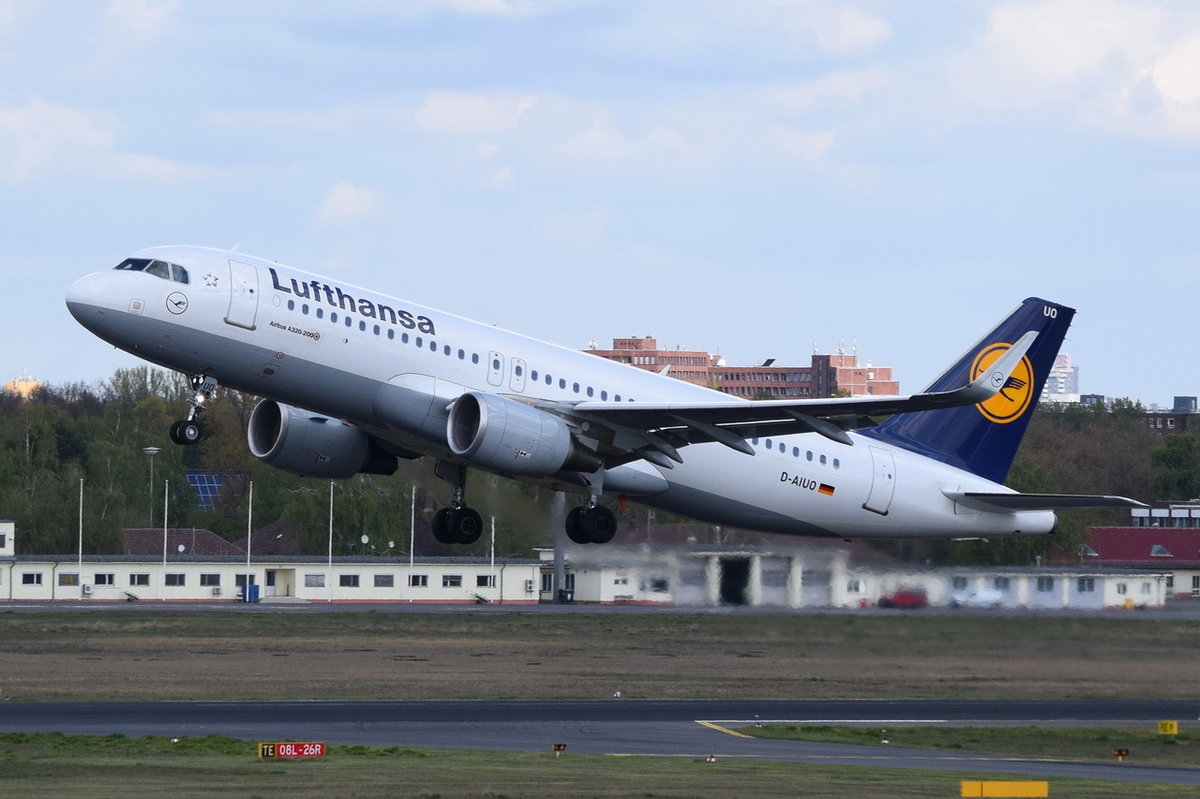 D-AIUO Lufthansa Airbus A320-214(WL)  , TXL , 26.04.2017