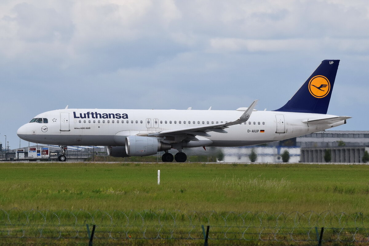 D-AIUP , Lufthansa , Airbus A320-214(WL) , Berlin-Brandenburg  Willy Brandt  , BER , 29.05.2022 ,