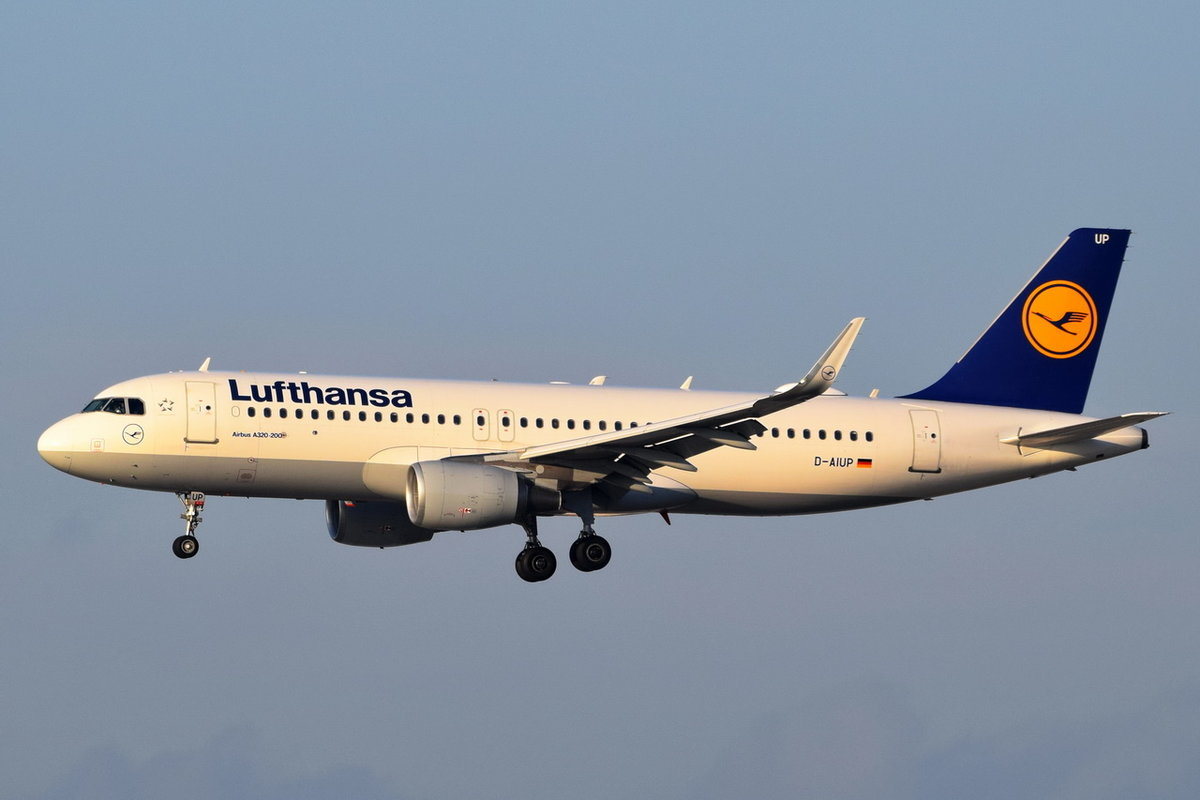 D-AIUP Lufthansa Airbus A320-214(WL)  , FRA , 07.12.2017