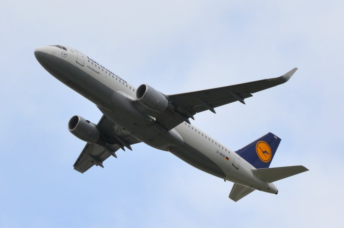 D-AIUS Lufthansa Airbus A320-214(WL)  , MUC , 06.10.2017