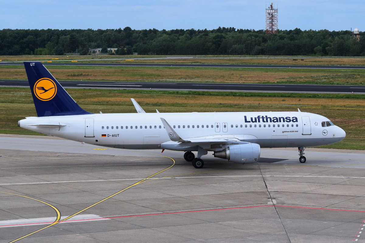 D-AIUT Lufthansa Airbus A320-214(WL)  , TXL , 13.07.2017