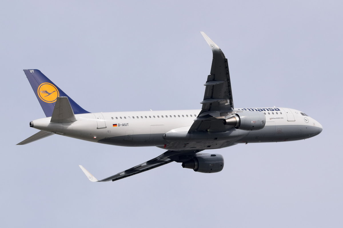 D-AIUT Lufthansa Airbus A320-214(WL)  , MUC , 14.10.2016
