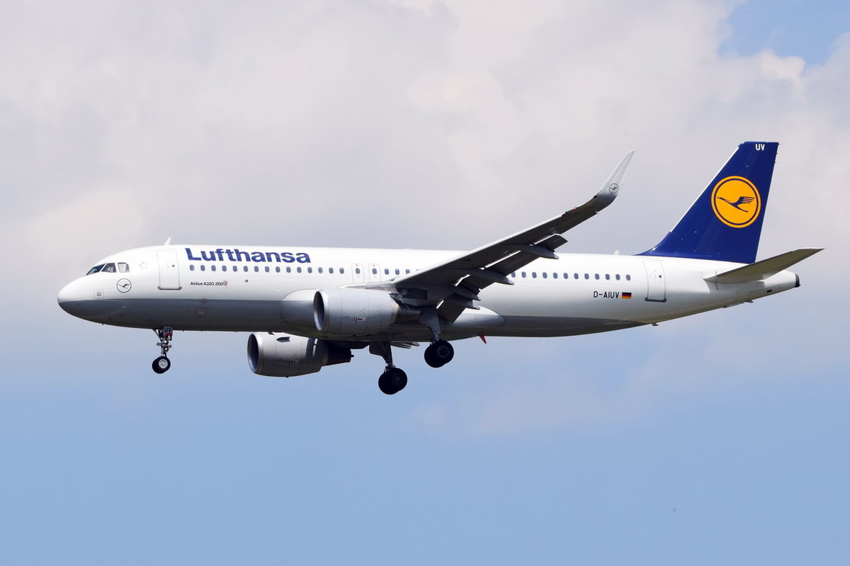 D-AIUV Lufthansa Airbus A320-214(WL)  , MUC , 20.06.2017