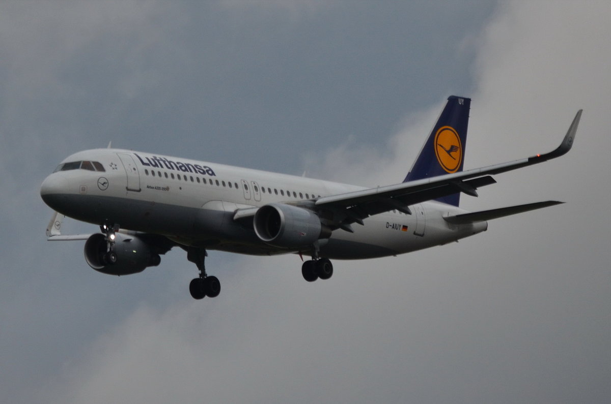 D-AIUY Lufthansa Airbus A320-214(WL) , MUC , 23.10.2017