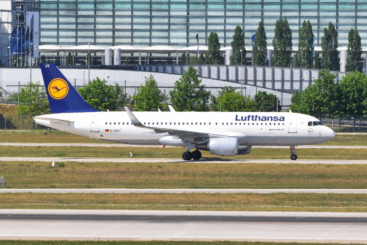D-AIUY Lufthansa Airbus A320-214(WL)  , MUC , 12.05.2018