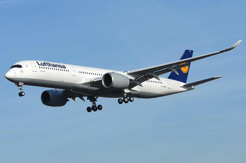 D-AIXA Airbus A350-941 22.12.2016 Trainingstuor und Typenerstlandung