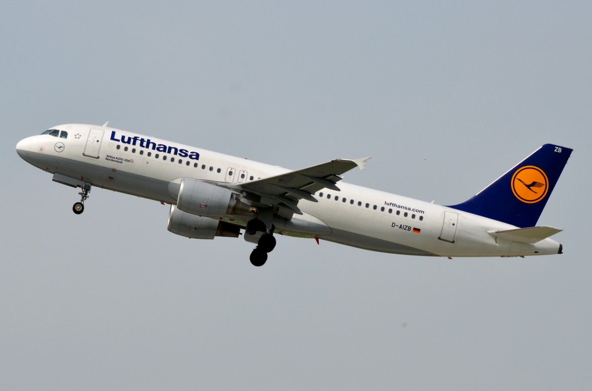 D-AIZB Lufthansa Airbus A320-214  Norderstedt   in München gestartet am 12.05.2015