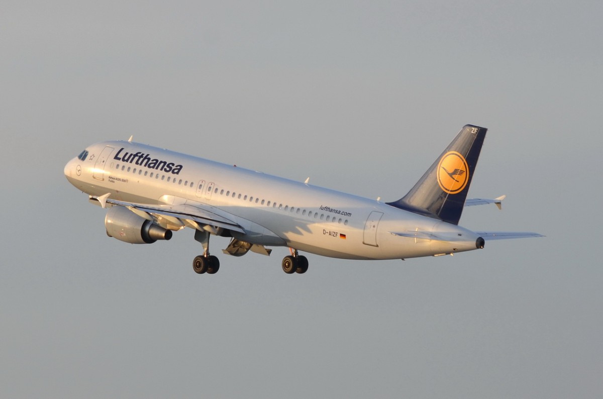 D-AIZF Lufthansa Airbus A320-214  Fulda   gestartet in München am 05.12.2015