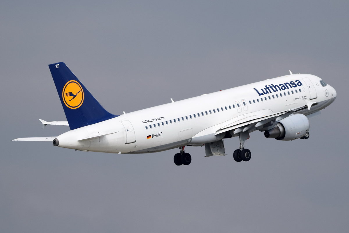 D-AIZF Lufthansa Airbus A320-214  Fulda   am 12.10.2016 gestartet in München