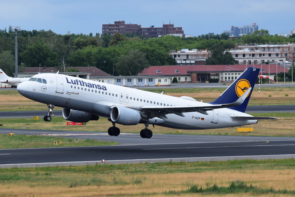 D-AIZP Lufthansa Airbus A320-214(WL)  Plauen   , TXL , 13.06.2018