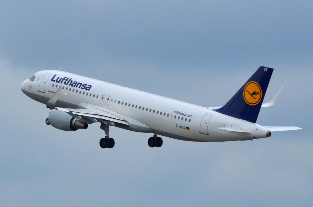 D-AIZX Lufthansa Airbus A320-214 (WL)   in Tegel gestartet am 13.06.2014