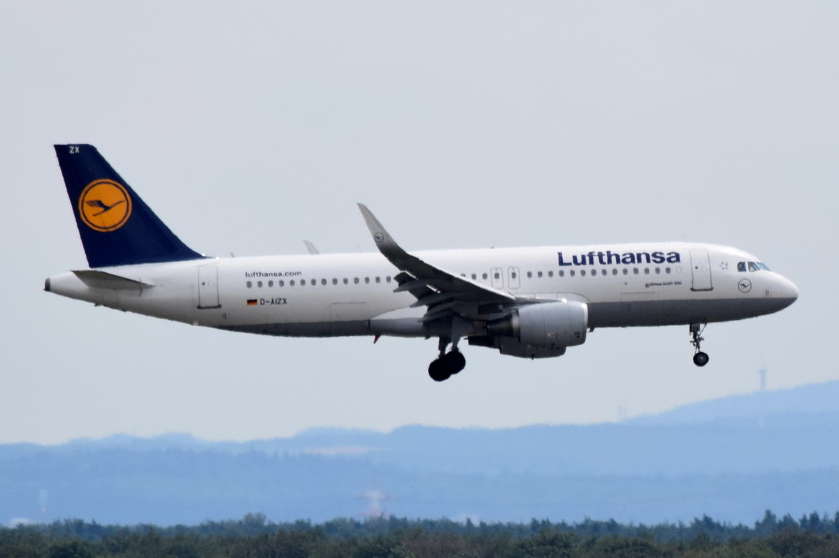 D-AIZX Lufthansa Airbus A320-214(WL)  am 01.08.2016 in Frankfurt beim Landeanflug