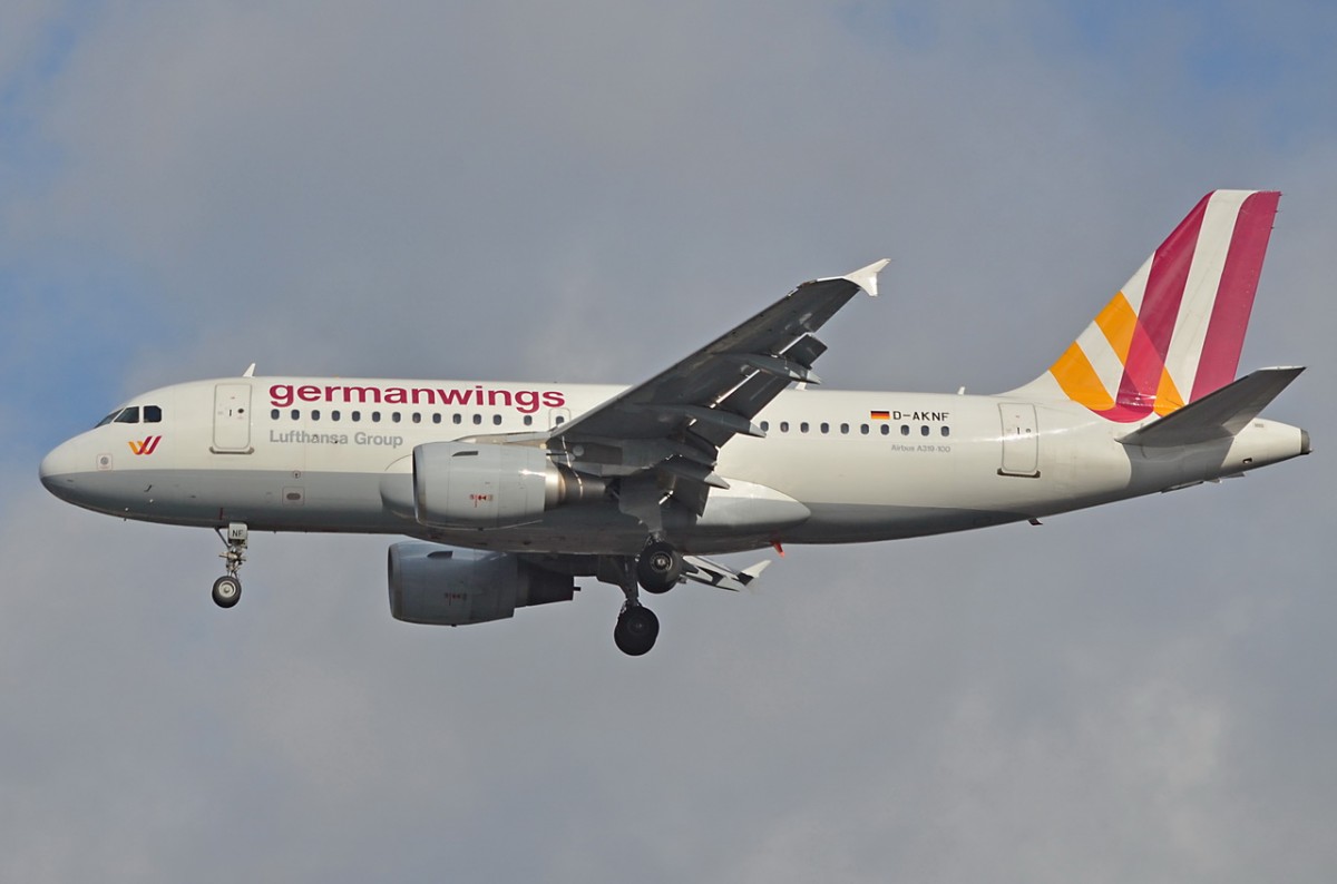 D-AKNF Germanwings Airbus A319-112    am 03.03.2015 in Tegel beim Anflug