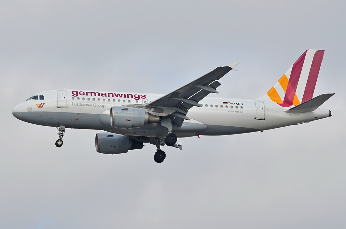 D-AKNG Germanwings Airbus A319-112   am 25.02.2015 beim Anflug Tegel
