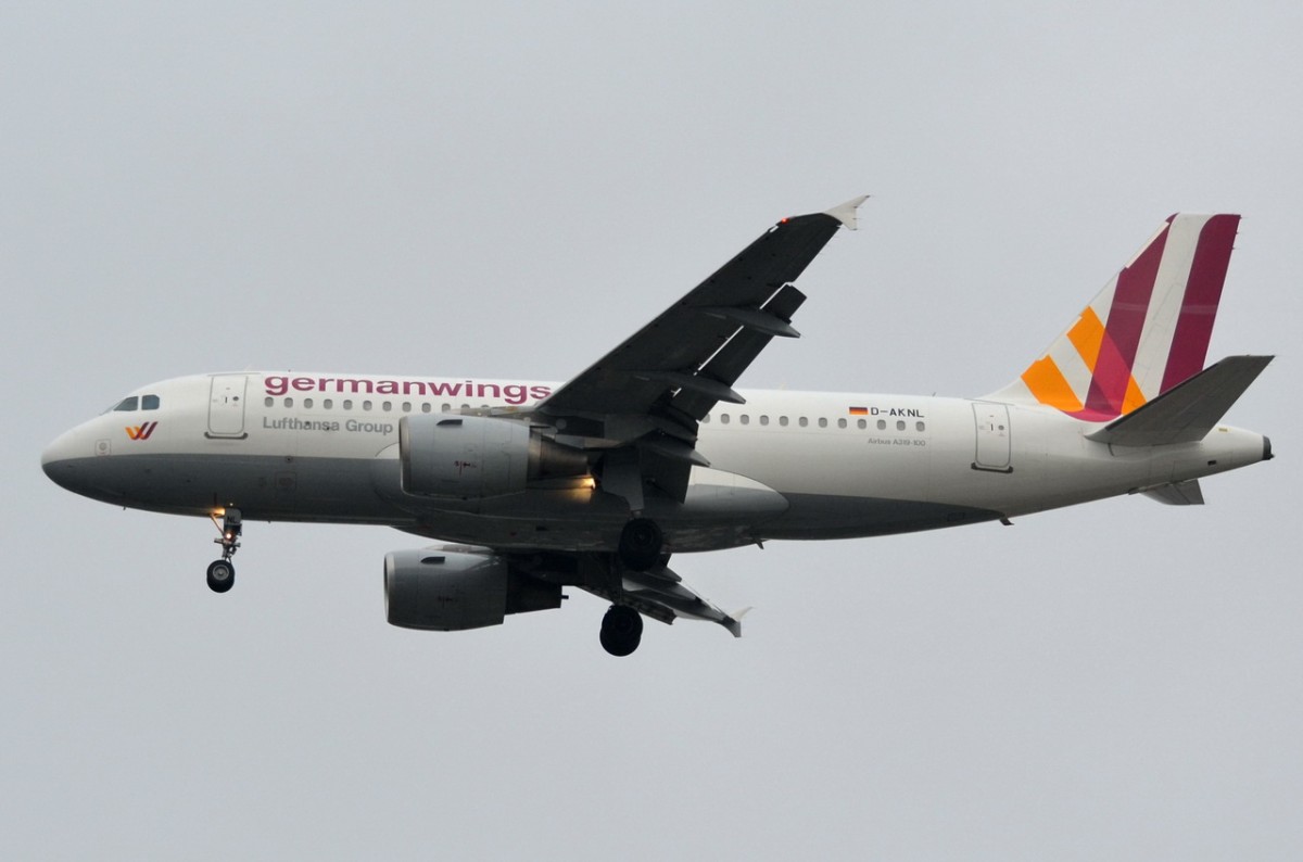 D-AKNL Germanwings Airbus A319-112  beim Anflug auf Tegel am 21.11.2014