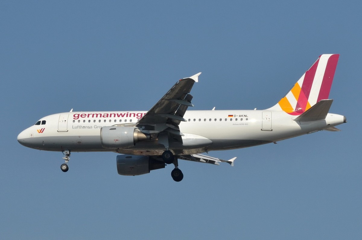 D-AKNL Germanwings Airbus A319-112   beim Anflug auf Tegel am 20.03.2015